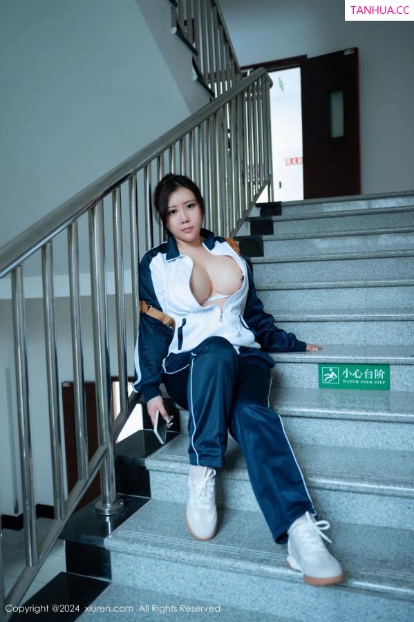 王格 王婉悠 [XiuRen]高清写真图 2024.02.21 No.8122 王婉悠Queen 女生幻想第8张图片